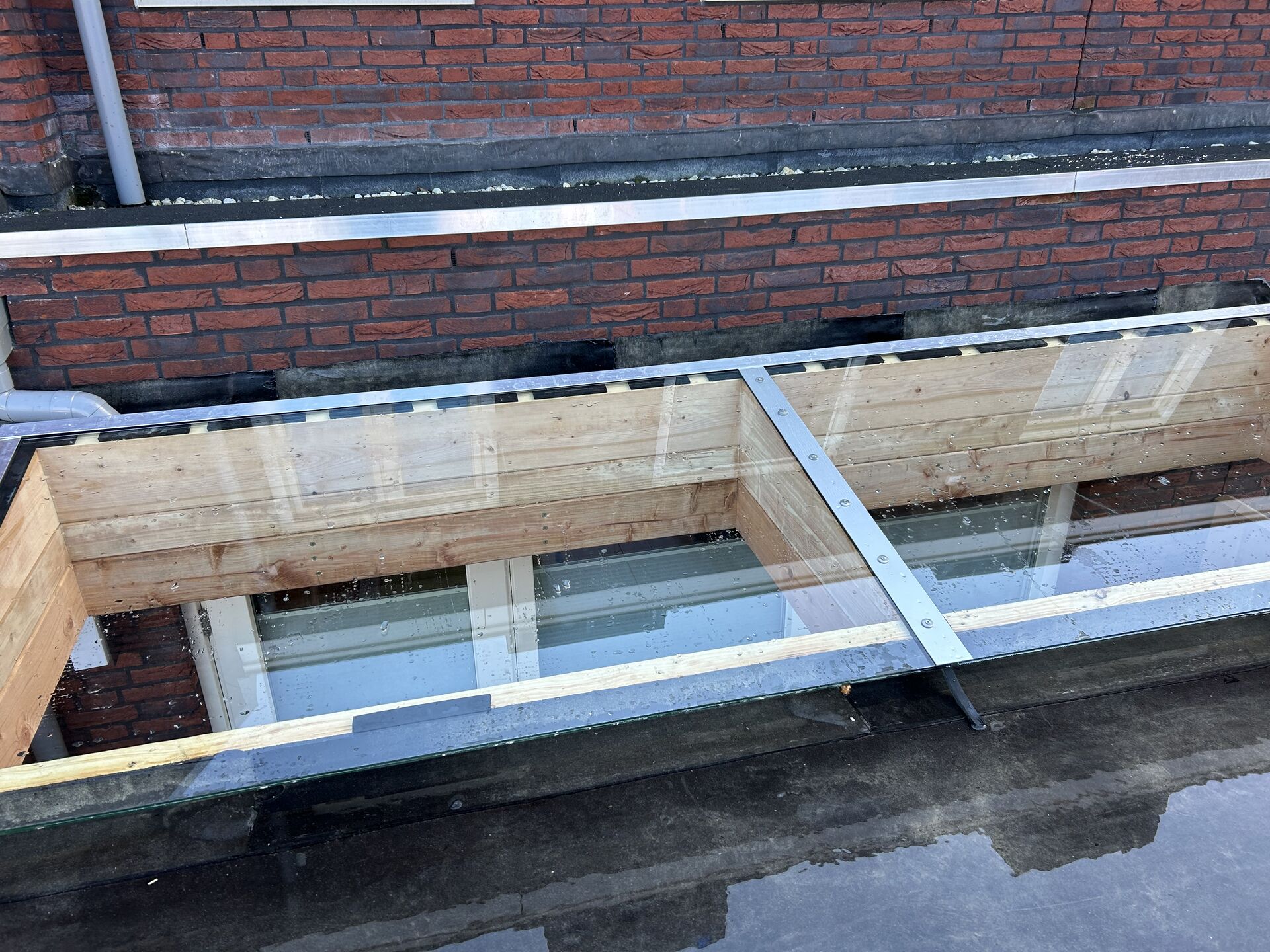 Overkapping met lichtstraat zijaanzicht