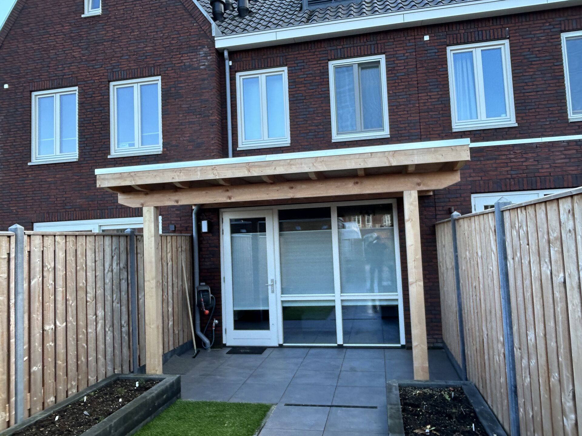 Overkappingen, tuinhuizen & pergola's